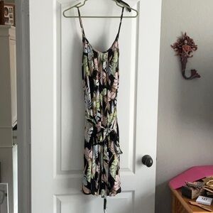 White Birch Tropical Leaf Print Mini Dress